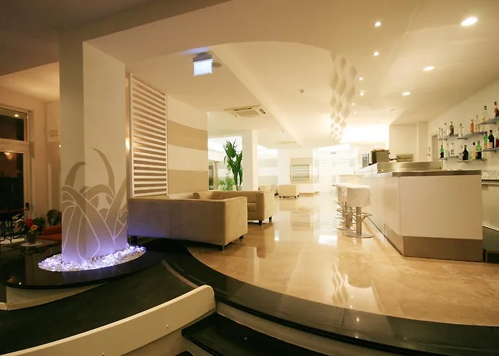 فندق Hotel Aqua 3*